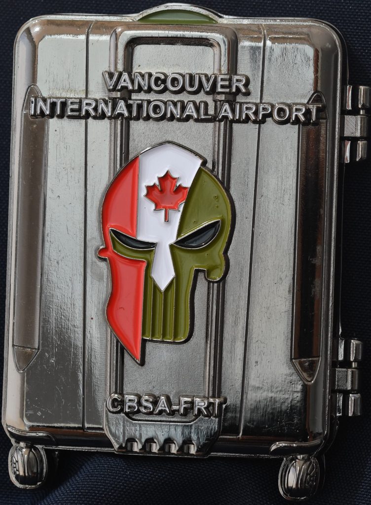 3/ Here's the Canadian Border Services Agency challenge coin. It's got the Punisher logo wearing what looks like a Centurions helmet.