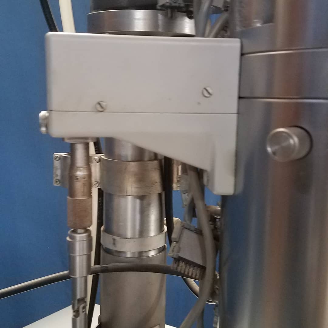 scientist84's tweet image. Anyone want this? It&apos;s a Philip&apos;s EM301 #TransmissionElectronMicroscope, it can get 3.5 Angstrom line resolution when up to speed. It&apos;s in Austin TX, and is free if you come get it. It is complete, but unassembled. Includes very descriptive service manual.PLEASE SHARE #science