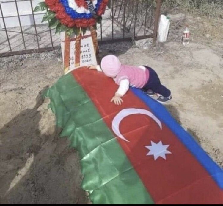 She should have been in her mom's arms not on her grave! 
Armenian terrorists killed this little angel's all family members by shelling Ganja city...
#PrayForGanja #OMM2020 #bevoiceofkarabakh #StopArmenianTerrorism