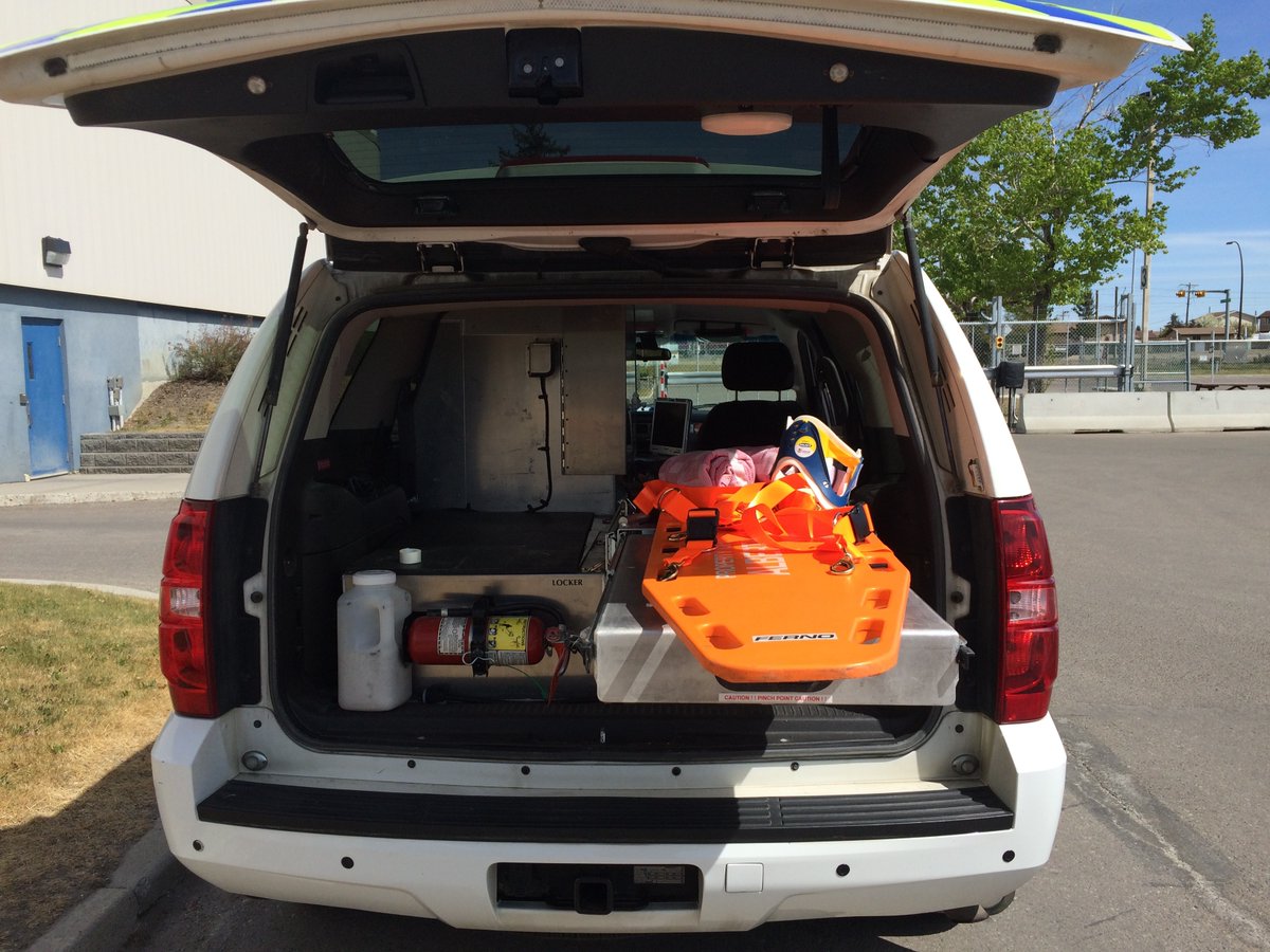 ahs_ems's tweet image. Did You Know? #yourEMS fleet includes a corps of specially designed sport utility vehicles (SUV), able to extricate patients from difficult-to-access areas, to a waiting ambulance. These SUVs are located across #Alberta, operated by a number of different teams.