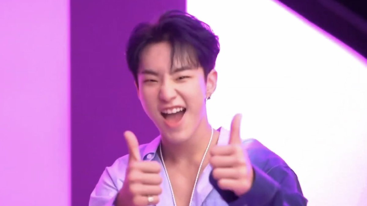 ksyluvbot's tweet photo. interact with this if you also think about hoshi ‼️ https://t.co/TK6RbJe7Og
