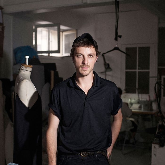 immoofficial's tweet photo. Diesel has named Y/Project designer Glenn Martens as creative director.

Photo: Jerome Sessini/Magnum Photos https://t.co/rBBmTDZ9yD