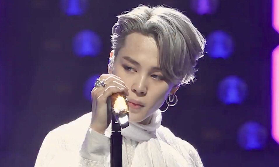 So,where do I begin?When I started with  @BTS_twt I was blown away by  #Jimin charisma and dancing and his beauty “out of these world”.I seriously could not see anyone else in the MVs & performances.I still stare at him sometimes forgetting about the others  #StageGeniusJimin