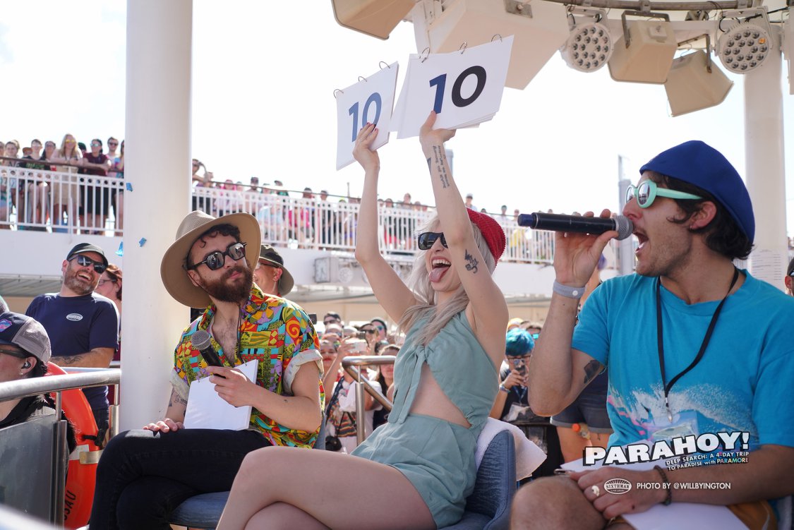 lasttriot's tweet photo. i think we can all agree that having a ✨parahoy documentary✨ would be amazing https://t.co/b41xRmqAWl