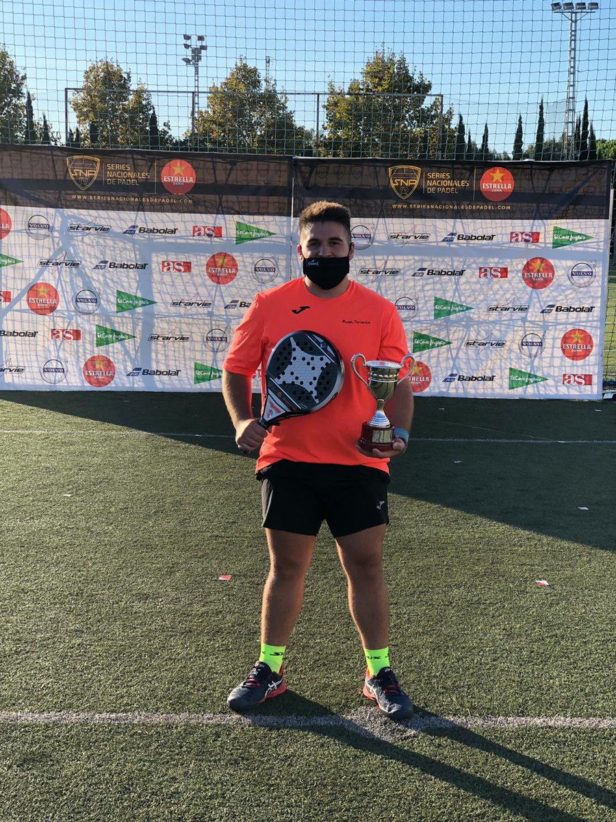 Manoloo19's tweet photo. Campeones de España SNP 🏆🎾 Padel Poniente 👨‍👨‍👦‍👦 #Campeones #Padel #SeriesNacionales #Equipazo https://t.co/3NOhNNSmIq