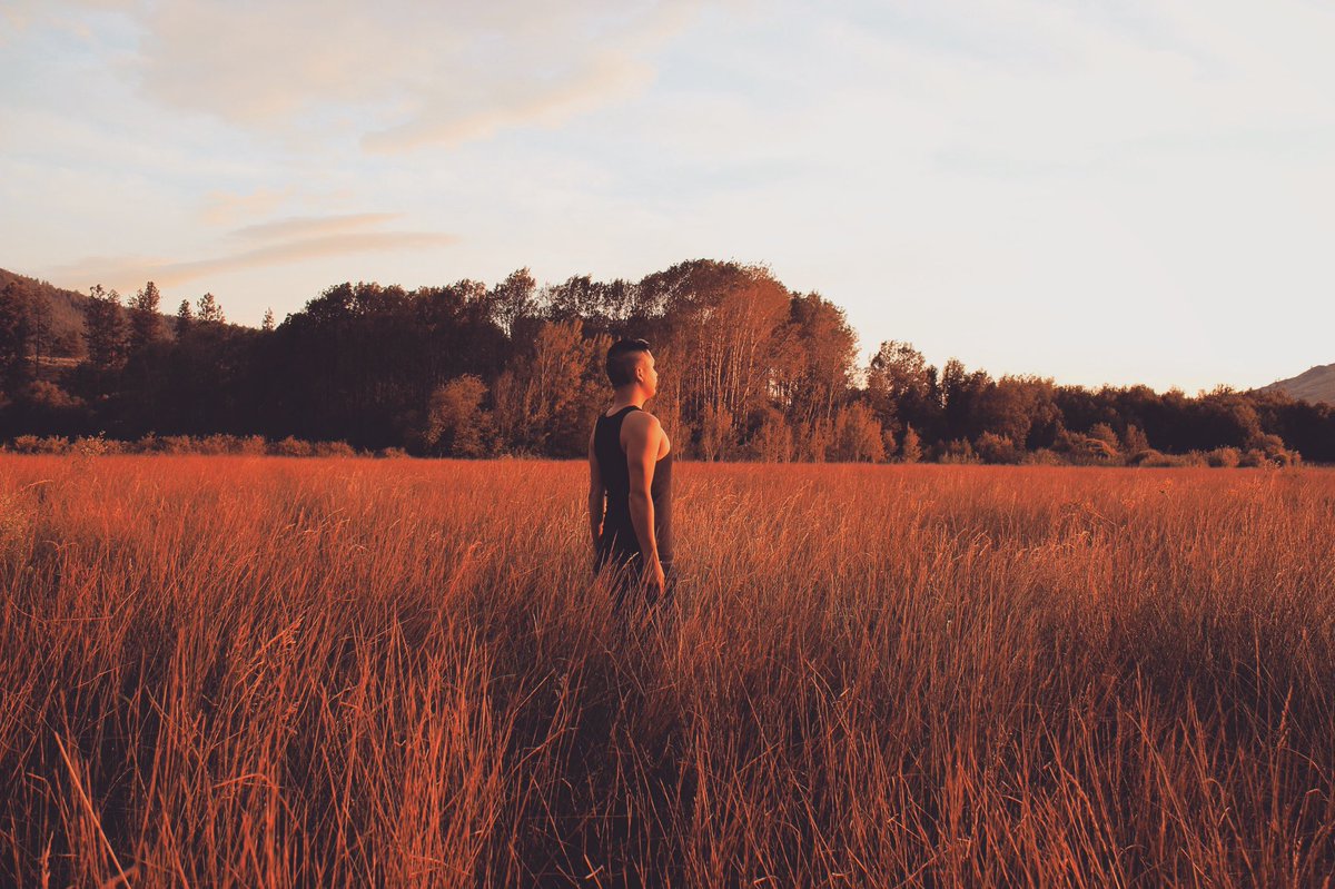I’m in a sharing mood and feeling good. So I’m gonna show off some of my photography work of myself!!!