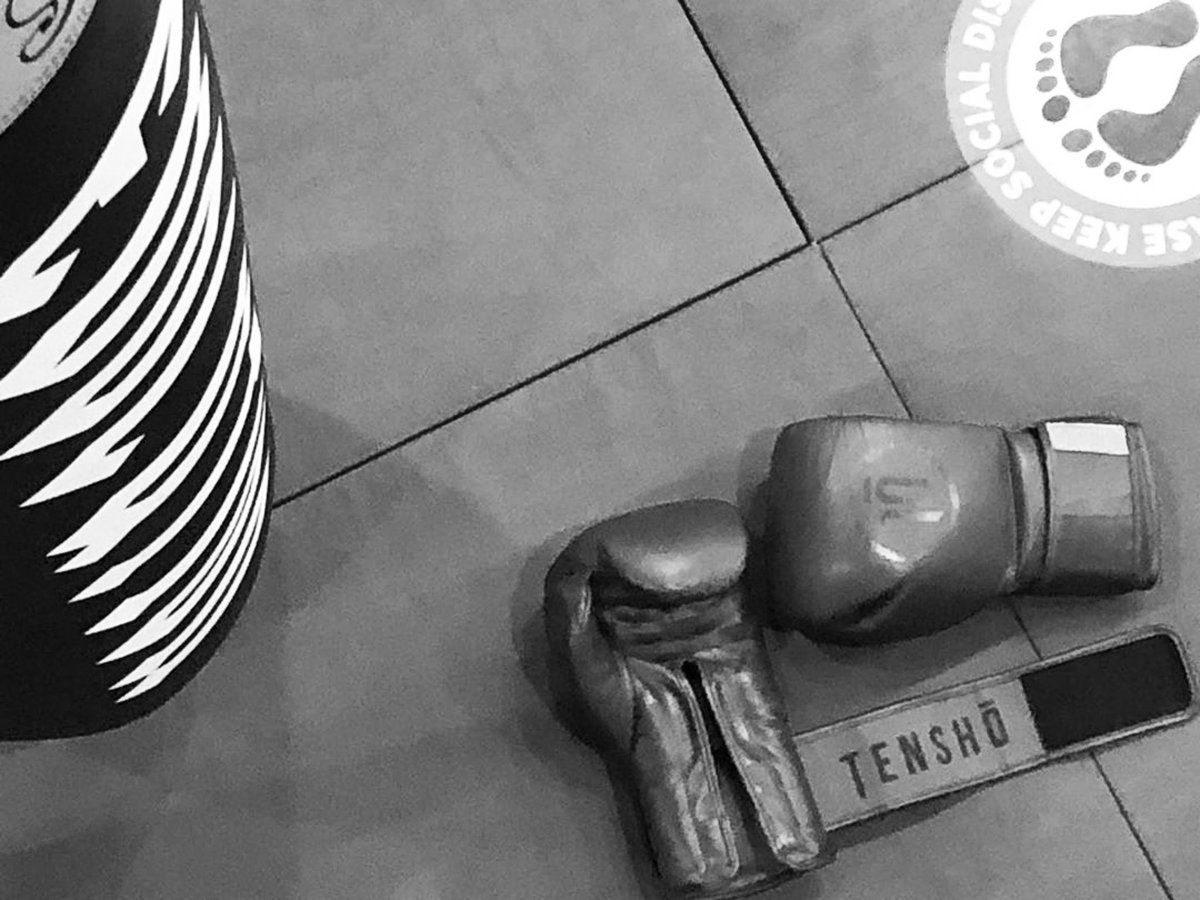 I love my new Tensho 12 Oz Oxbloods! Thanks Jason and <a href="/tenshogear/">Gear Tensho</a> team for the hook up.
Snug on the hands with lots of wrist support. The thumb tucks in nicely and they feel really good on bags and pads. Check out tenshogear.com to grab your own pair. #TenshoGear #Gloves