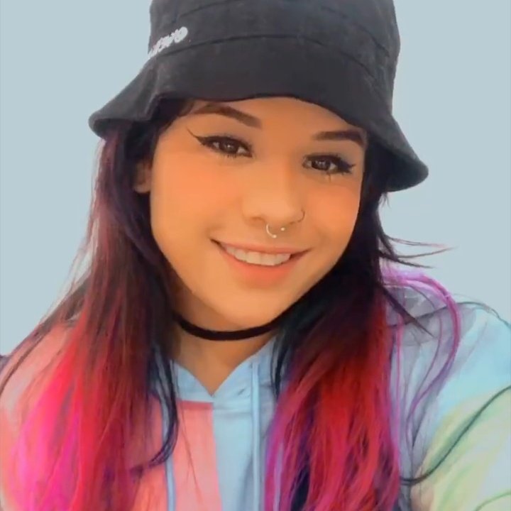 BonecaDaCoelha's tweet photo. Princesa linda que alegra os meus dias! Te amo sua linda❤  @CoelhaGames_ ❤✨ #NovaFotoDoPerfil 💕 https://t.co/5O16MBE6TQ