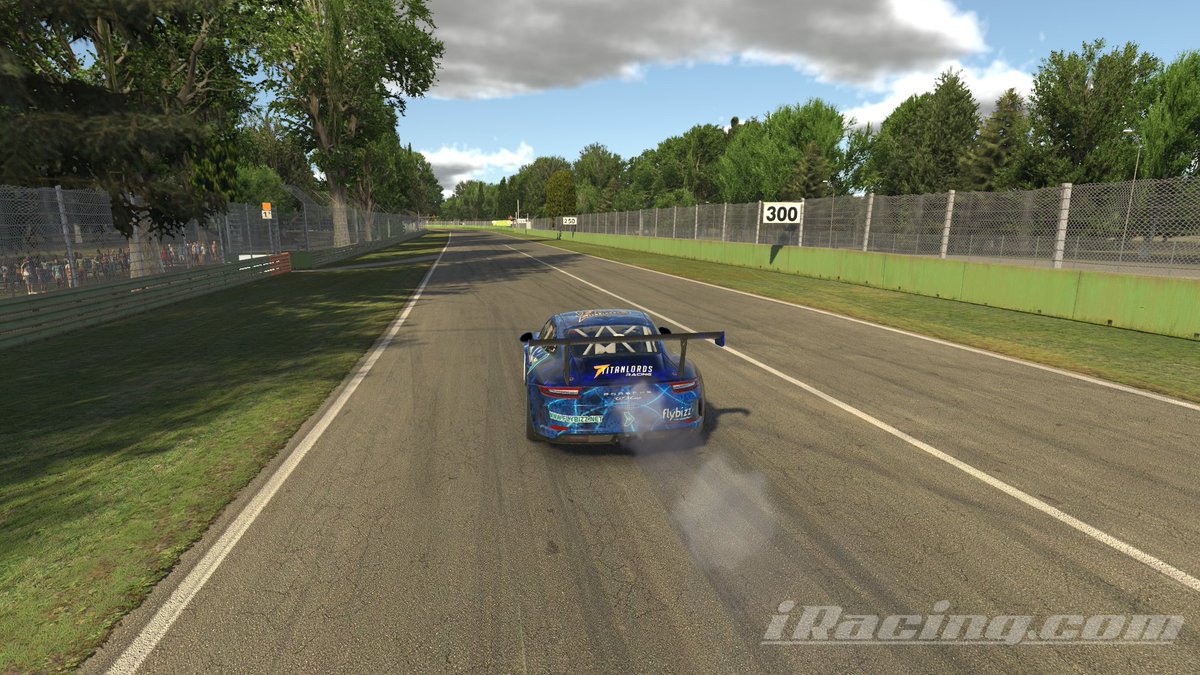 TitanlordsR's tweet photo. @Jaregoo1 Qualy em P3 estar a lutar pelo P2 e acabar em P16 é doloroso mas dá-nos mais força para treinar ainda mais para a próxima prova, pequeno erro que levou o motor a rebentar.
Sponsor by @flybizznet . 💪🇵🇹
@iRacing @Porsche @porschegt3cup https://t.co/BaJNKaBi0l