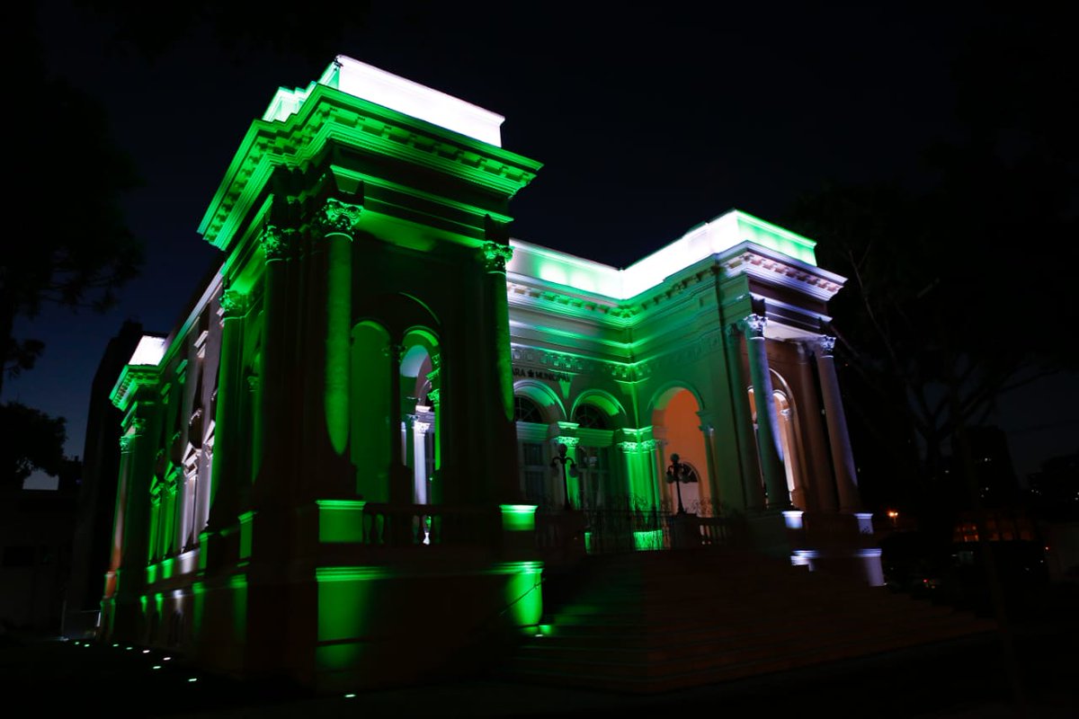 CamaraCuritiba's tweet photo. A #CMC iluminou hj o Palácio Rio Branco de verde e branco para homenagear os 111 anos do @coritiba, o mais antigo do estado. Parabéns, Coxa! #Coritiba111anos
Iniciativa valoriza os clubes da capital, como foi com Athletico em março e será com o Paraná em dezembro. #triodeferro https://t.co/XwnYMf1rh9