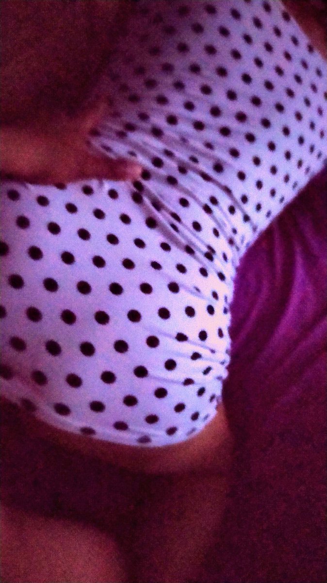 ParoaxL's tweet photo. Le encanta usar sus vestidos #esposasexy #hotwife #cuckold #Nalguitas https://t.co/VCrrCee1kW
