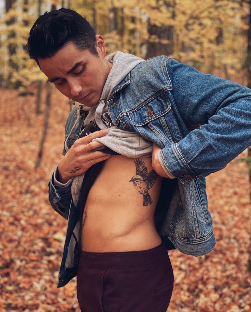 JordanMcIntosh's tweet photo. “Oh darling, what if you fly?” 🌫 A year ago I had a complete meltdown at thanksgiving dinner in front of my entire family... https://t.co/w48KDyucaP
