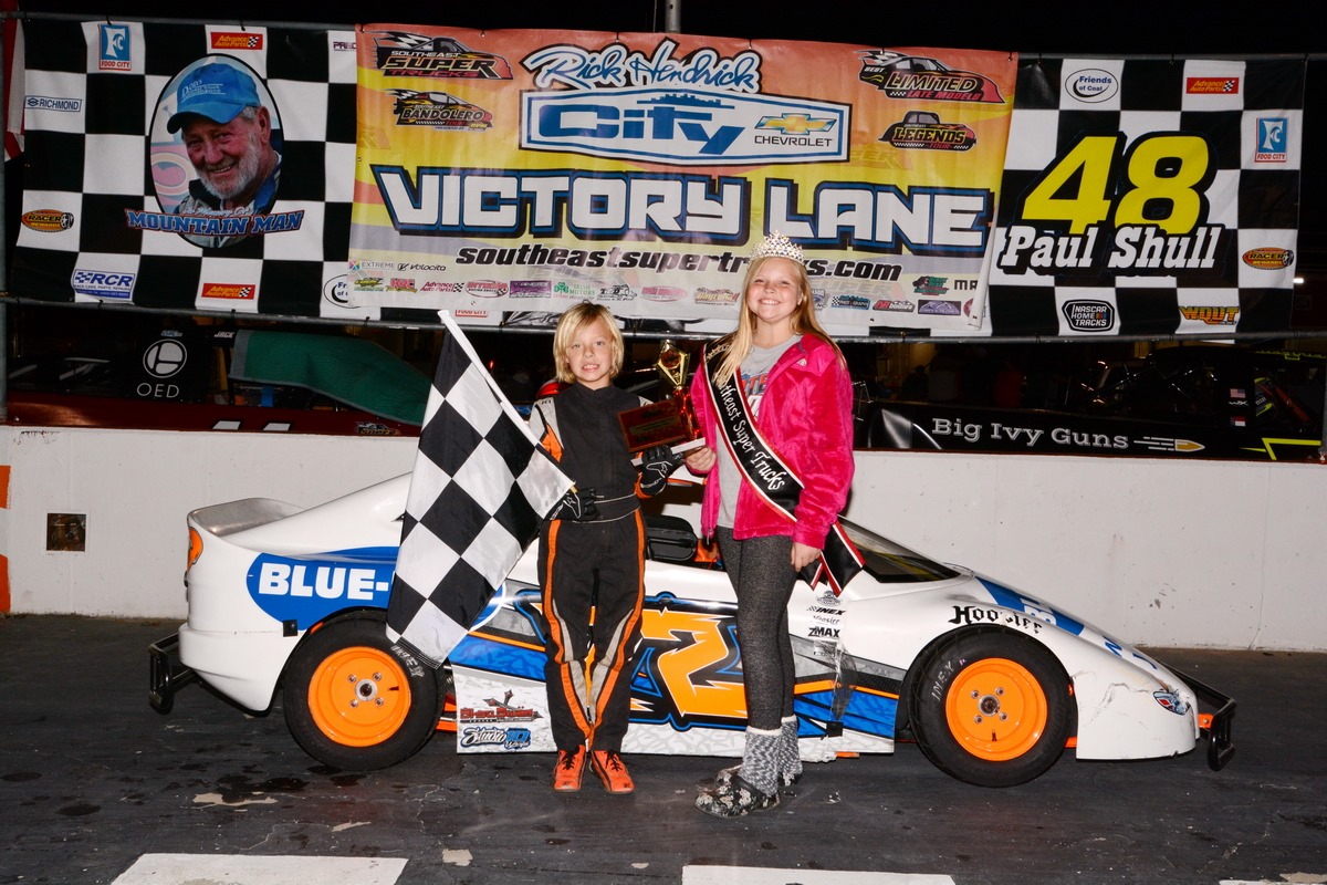 Brayden Montieth Victorious in Bandolero Tour Finale; Jacob Bradley Claims 2020 Championship | 

southeastlegendstour.com/2020/10/brayde…