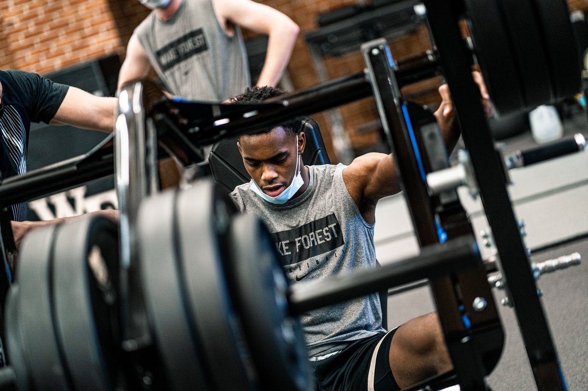 ZekeMucius's tweet photo. Nov 25th....... https://t.co/FnZtxdBEJc