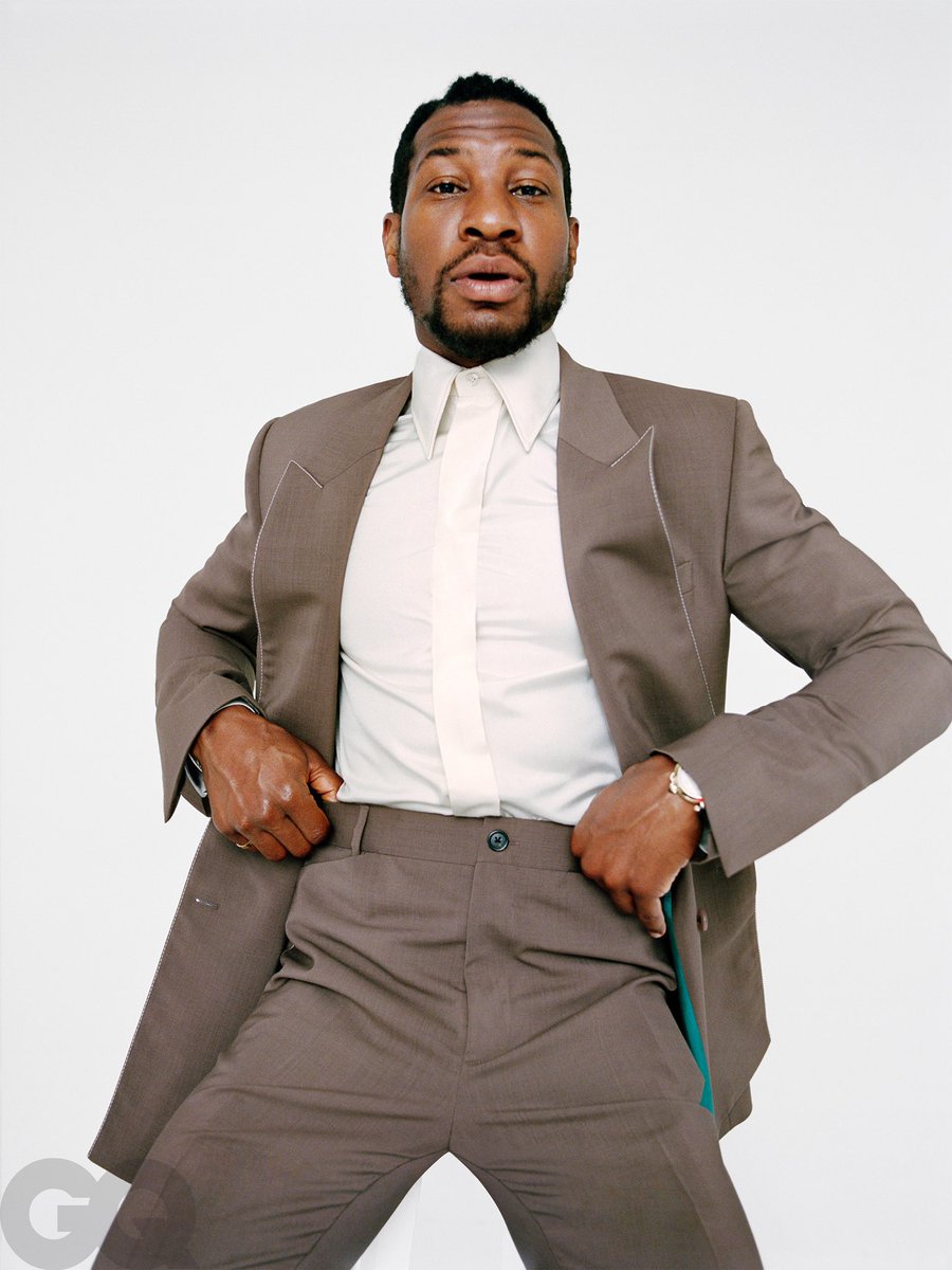 ThisIsSoUsInc's tweet photo. 💪🏾 #MCM #JonathanMajors 👑 https://t.co/syw3djPYjM