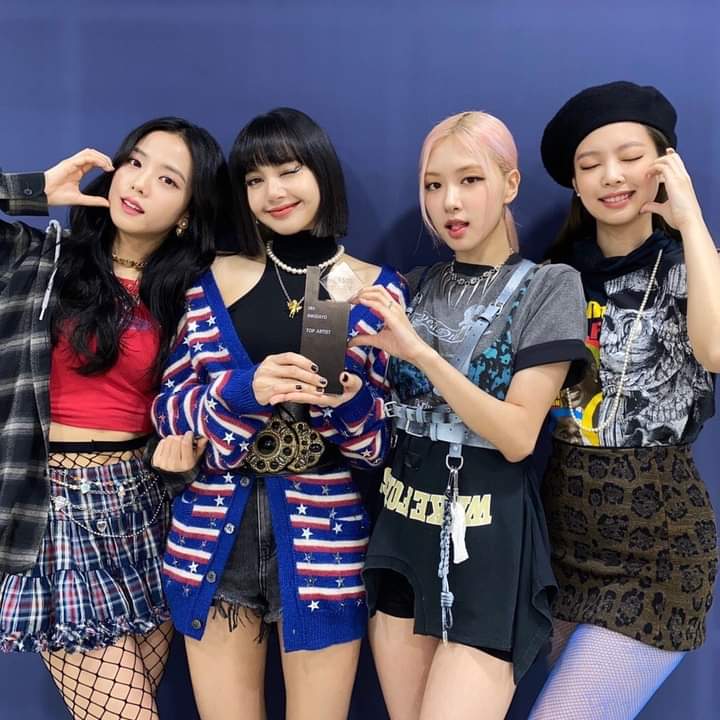 ShanneaA's tweet photo. A big congratulations to BLACKPINK and to our co- songwriter, co-producer We're so proud of you girls! Also to all blinks who keep streaming the album on spotify and apple music non-stop, congratulations! let's not stick to this and still stream bp's full album there.🥂 https://t.co/sga6fxdM51