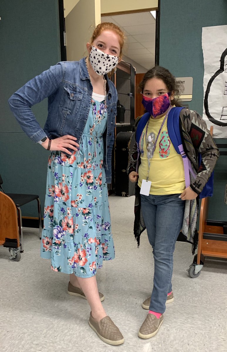 Mondays are better when you unknowingly match shoes with one of your students! #MatchingMonday #HMSfamily <a href="/HumbleISD_HMS/">Humble Middle School</a>