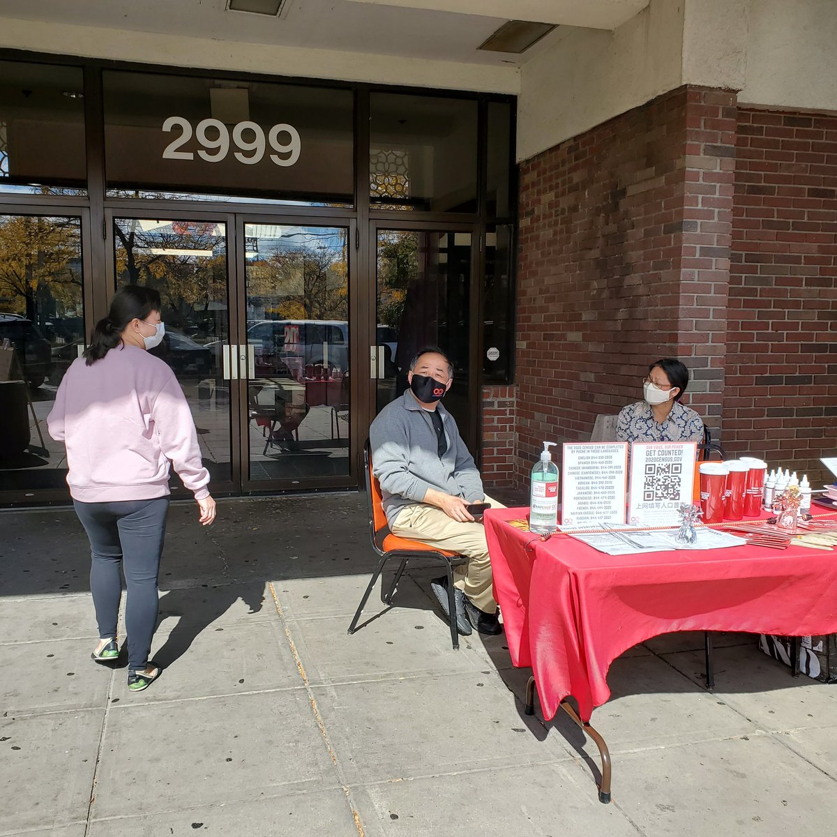 OCACleveland's tweet image. Today we assisted five households in completing the #2020Census! It's not too late. Get counted TODAY at 2020census.gov If you live in the U.S. on April 1st, you need to be counted! #CompleteCountCLE #Commit2CLE #AAPI2020 #CountUsIn #AsiaTownCounts