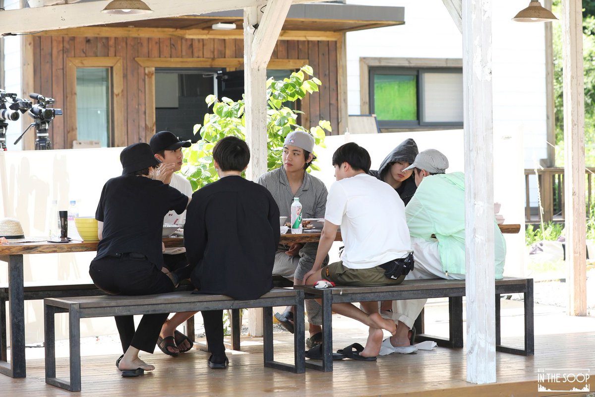 Soop bts ep1. Бтс шуга 2020. Бтс in the soup шоу. Чимин in the soop 2. Bts soop.