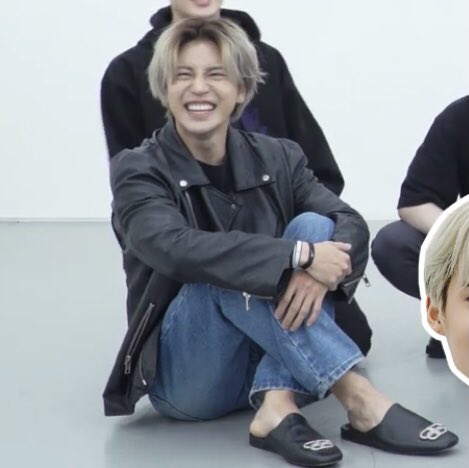 choice open this thread for a surprise!!!!! (it’s totally safe i promise<3)