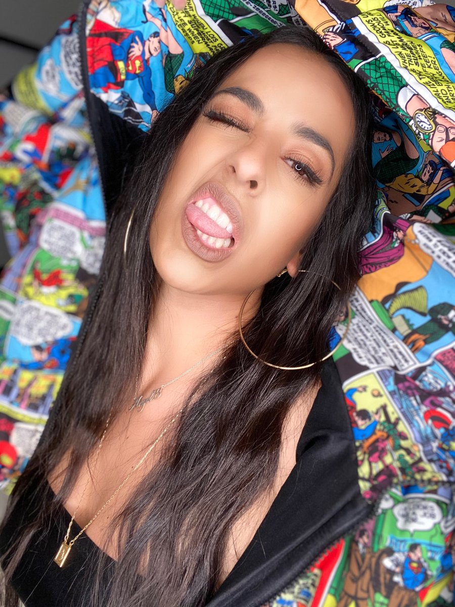 angelboficial's tweet photo. What up?! For my suporters, I want you to download #lüm app to listen early my new single tomorrow 🤘🏼🤘🏼🍎 #ourlast OFFICIAL PREMIER ON FRIDAY IN EVERY DIGITAL PLATFORM. https://t.co/jTccOIRBsO