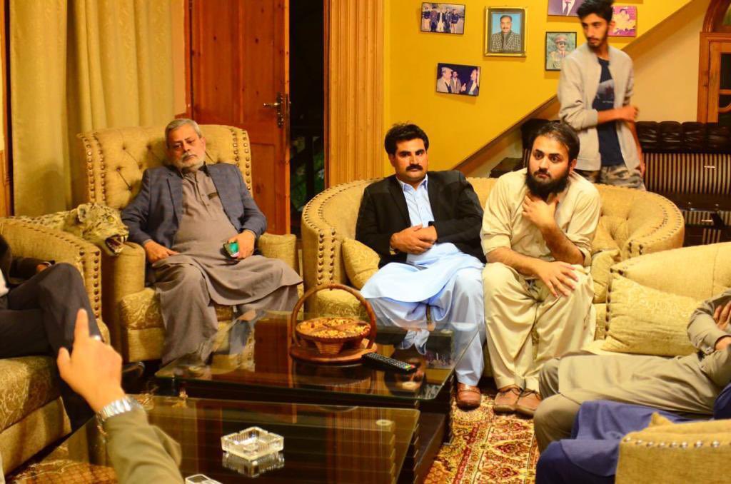 MQMPUpdates's tweet photo. گلگت بلتستان۔ پاک سرزمین پارٹی کے صدر انیس قائمخانی، سینئر وائس چیئرمین اشفاق منگی، وائس چیئرمین شبیر احمد قائمخانی، جوائنٹ سکریٹری آفاق جمال نے گلگت بلتستان کے سابق وزیر حاجی عابد بیگ کی جانب سے دیۓ گئے عشائیے میں شرکت کی
#PSPGilgit #MustafaKamal #PSP https://t.co/e7h64RaZmG
