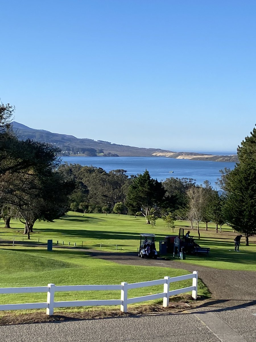 dv_brock's tweet photo. #MorroBayGC spectacular views and #affordable.  Challenging quick greens. Only a couple hundred wineries to choose from in Paso Robles post round. #winetour https://t.co/jX0N0Nr3TX