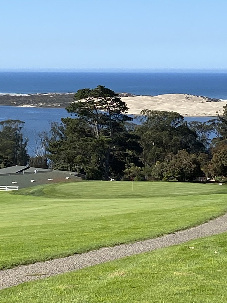 dv_brock's tweet photo. #MorroBayGC spectacular views and #affordable.  Challenging quick greens. Only a couple hundred wineries to choose from in Paso Robles post round. #winetour https://t.co/jX0N0Nr3TX