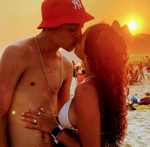 qlssxt's tweet image. A nossa conexão foi tão forte que cada dia que eu tenho mais certeza que amor não se conquista, simplesmente pertencemos um ao outro.