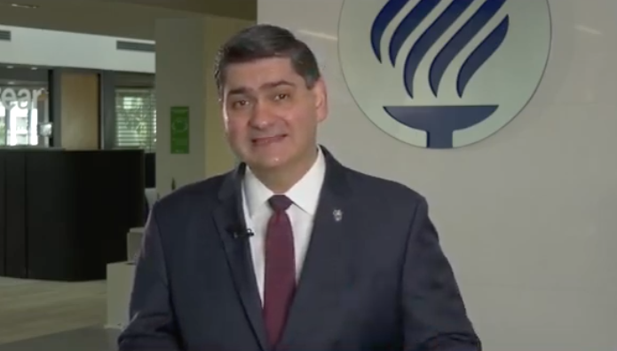 LideresMexicano's tweet photo. De parte del @TecdeMonterrey, @david_garza nos cuenta en #Espacio301 todo lo que ha hecho el Tec para adaptarse a esta nueva realidad y brindar #educación en nuevos modelos.
https://t.co/Rpqz6TIiz2 https://t.co/FcTJEQCI0c