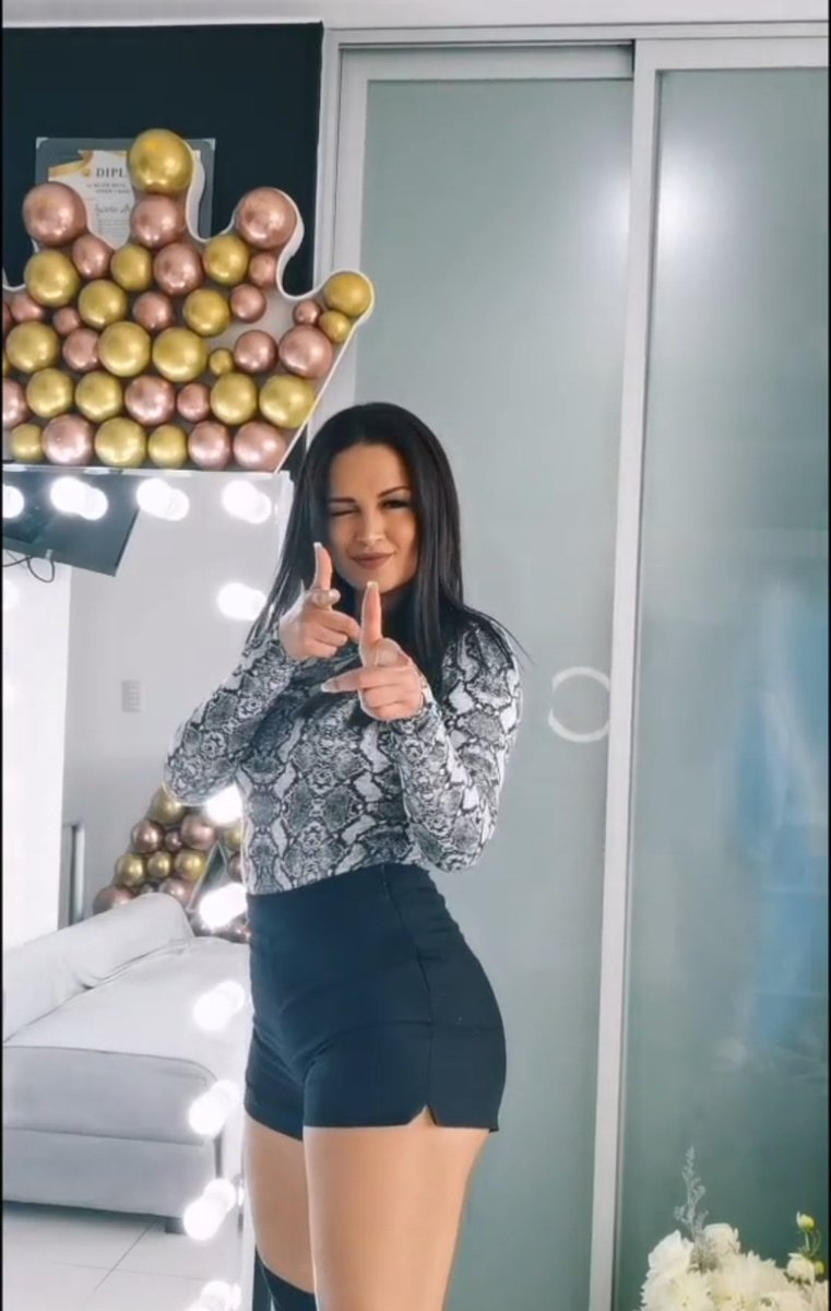 ArizagaTT's tweet photo. #AngiexUtmonParis https://t.co/8vcBVzAJop