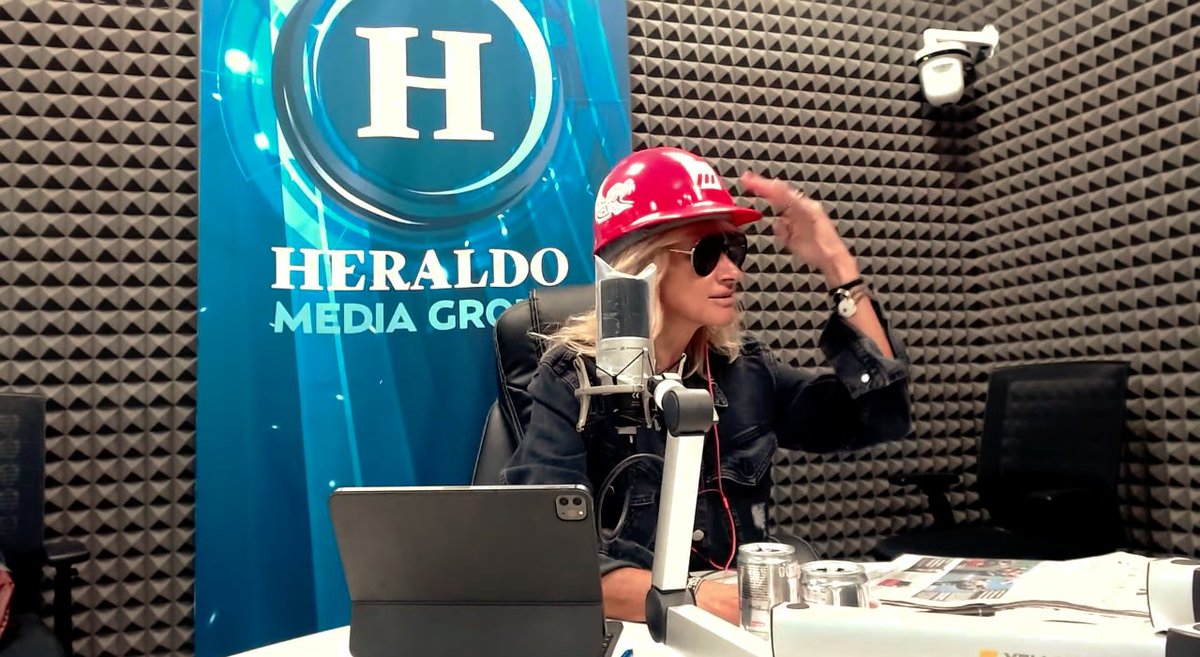 Moctezuma_mx's tweet photo. ¡Gracias @Adela_Micha por ponerte el #CascoRosa!

En #HeraldoTelevisión (@heraldodemexico) hablamos de las mujeres en la industria de la construcción: https://t.co/h34Fvh5yQ7

#MeLoDijoAdela #HechasParaConstruir #SomosLasMujeresDeLaConstrucción https://t.co/76GawQbtjy