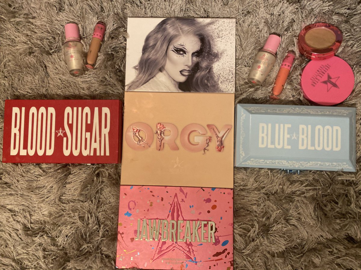 cabada_chrissy's tweet photo. Hey @JeffreeStar it would make my life if you would do my makeup here in Wyoming for my wedding this month. 💍 #JeffreeStar #jefreestarcosmetics https://t.co/tWXyIALPA9
