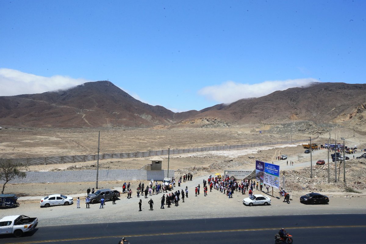 Subpacifico's tweet photo. SE DA INICIO A LA CONSTRUCCIÓN DE LA CARRETERA AL CERRO DE LA JUVENTUD DE CHIMBOTE
Gestión regional de Morillo busca impulsar el turismo y la economía en la costa ancashina. https://t.co/kyEQIhv5zR