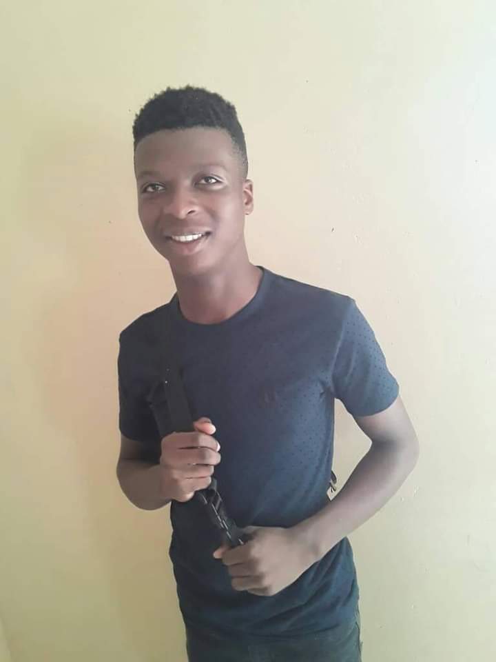 kandiwa_maxwell's tweet photo. https://t.co/dXuAs43iV3