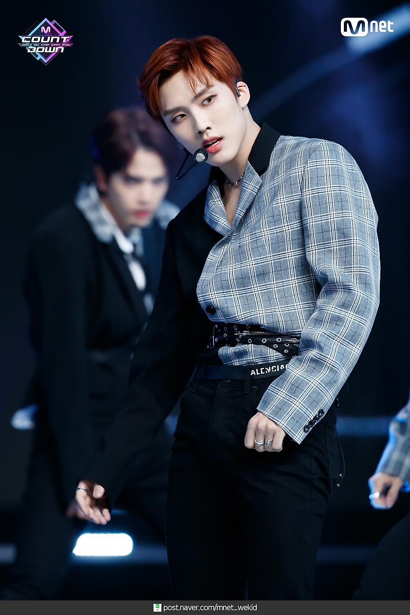 jacob_archive's tweet image. 201008 M Countdown

💌 naver.me/FEtFL3it

#더보이즈 #ドボイズ #THEBOYZ #제이콥 #ジェイコブ #JACOB