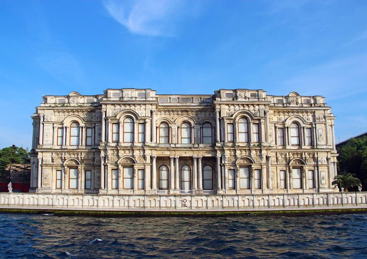 Beylerbeyi Palace another palace in turkey built by Garabet Balyan’s sons Hagob and Sarkis Balyans.