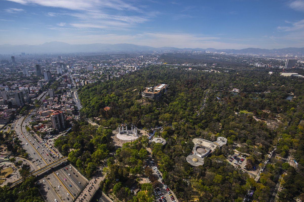 cultura_mx's tweet photo. 🎥 Cineteca Nacional sede Chapultepec 🎞️ 

Este proyecto, que forma parte de #Chapultepec: Naturaleza y Cultura, estará a cargo de la @CinetecaMexico y busca detonar la cultura cinematográfica en la cuarta sección del bosque.  

Infórmate 👉🏾 https://t.co/lgIoA8Bm9A https://t.co/2aHzC2nTE4