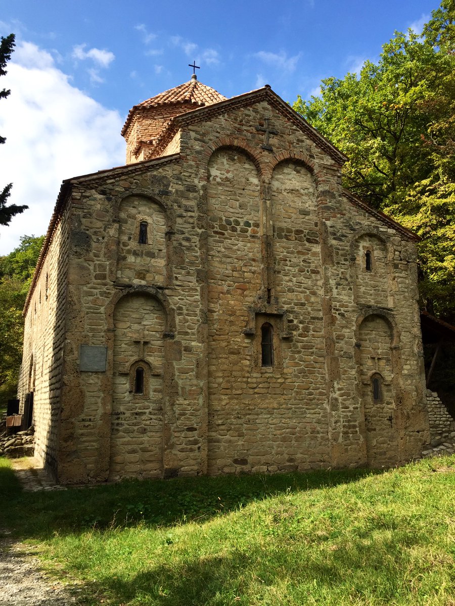 SilkMinimalist's tweet photo. Gurjaani Kvelatsminda - the only still existing example of a double-dome church design in Georgia. Constructed sometime between the 8th and 9th century. #georgia #gurjaani #sacralarchitecture https://t.co/wlJicUQcGa
