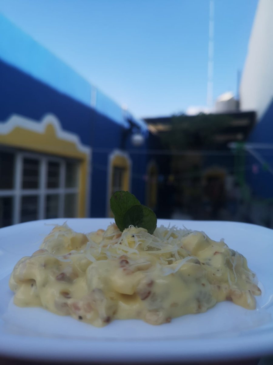 FourlongW's tweet photo. Hoy en cocina Italiana nos tocó elaborar unos gnocchi acompañados de una salsa carbonara.🇮🇹🍛
Gracias Chef @Mar83156907 ❤️ https://t.co/zY8t5v7BvC