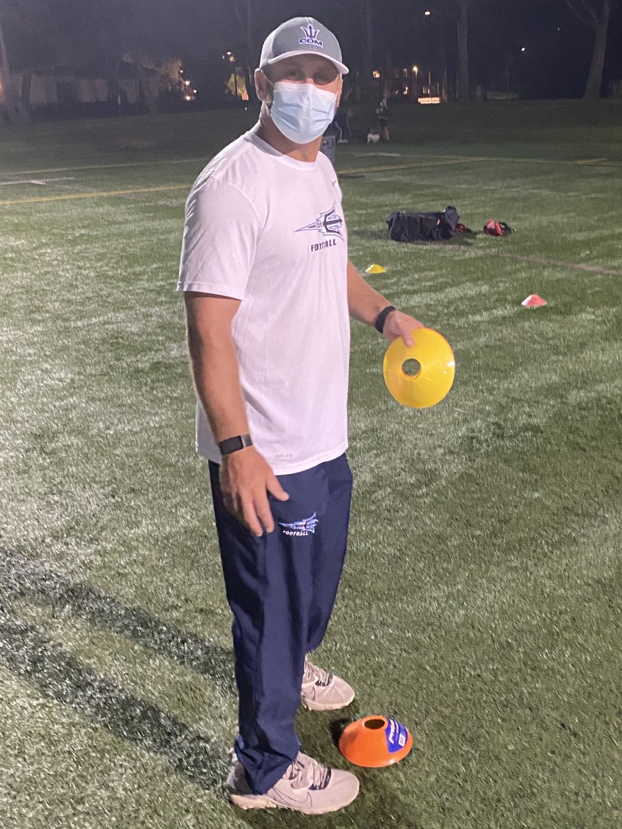 Coach Profile

Kevin Hettig in year 10 w/the Sea King Football Program as the Associate Head Coach &amp; Offensive Coordinator. 
It would be hard to find a more talented football mind in the country while being the catalyst of CDMs six CIF Championship appearances in nine years.
#AWV