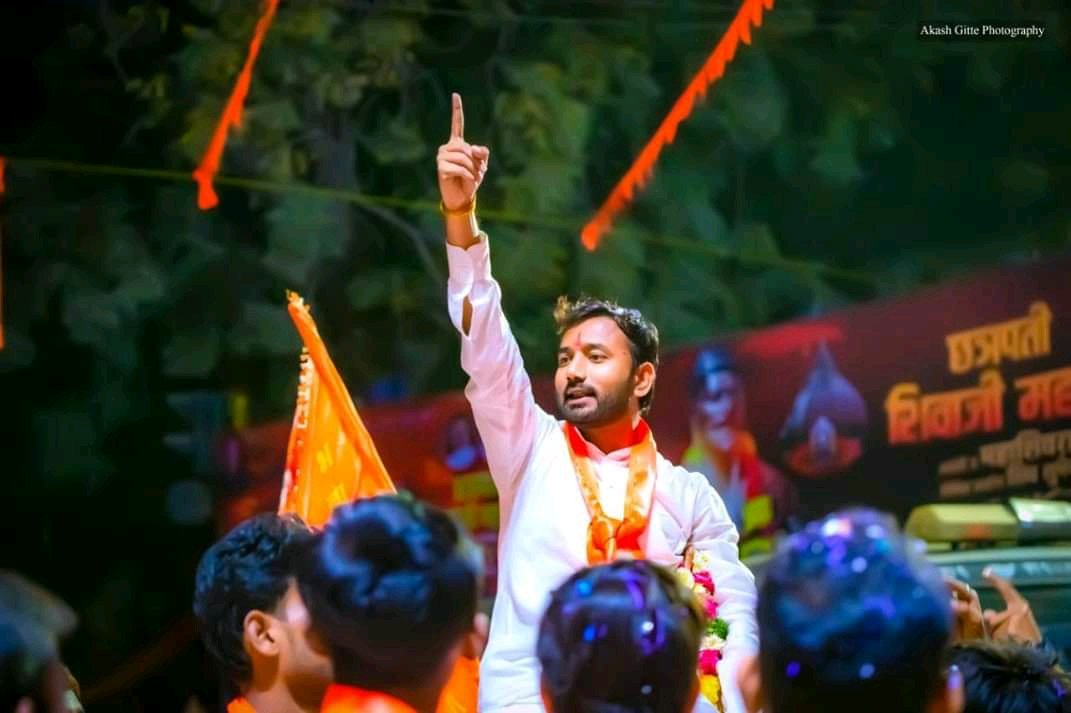 SagarMatekar's tweet photo. मराठा क्रांती रोख ठोक मोर्चा चे समन्वयक *मा.अमित भैय्या घाडगे पाटील* यांना संरक्षण द्या.
#I_support_Amit_ghadage_patil  ✌️
@YuvrajSambhaji
@meNeeleshNRane @NiteshNRane https://t.co/oLMMvzaJQX