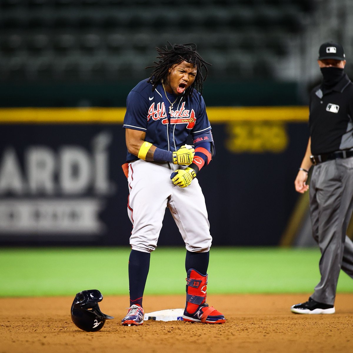 MLB's tweet photo. This how you feel, Braves fans? 😤 https://t.co/fzfr5vGQFk