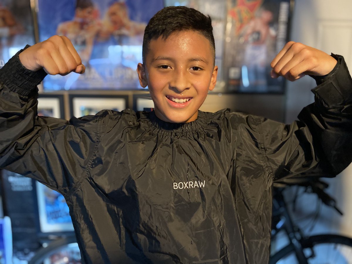 mnahuat909's tweet photo. #bboyEVAN training @BOXRAW  @titleboxing @Everlast_  #Boxing https://t.co/QFiNZZ87iV