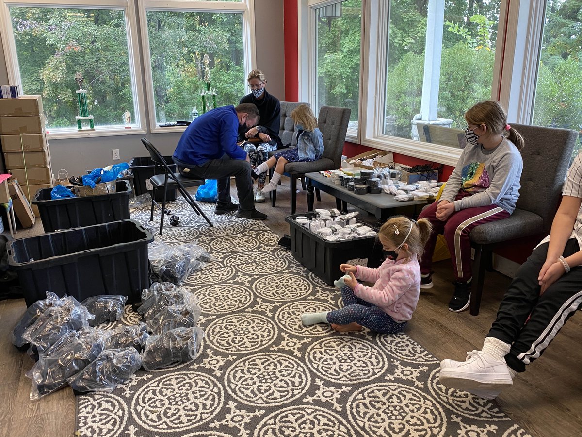 Thank you to Fay’s Shoes for coming to the studio today to provide so many of our dancers with much needed new shoes!!! Loved seeing some of the little ones getting their first pairs of Irish Dance shoes!!! The future is bright!!! #CNH #dancefamily #loveloyaltyfriendshipfamily