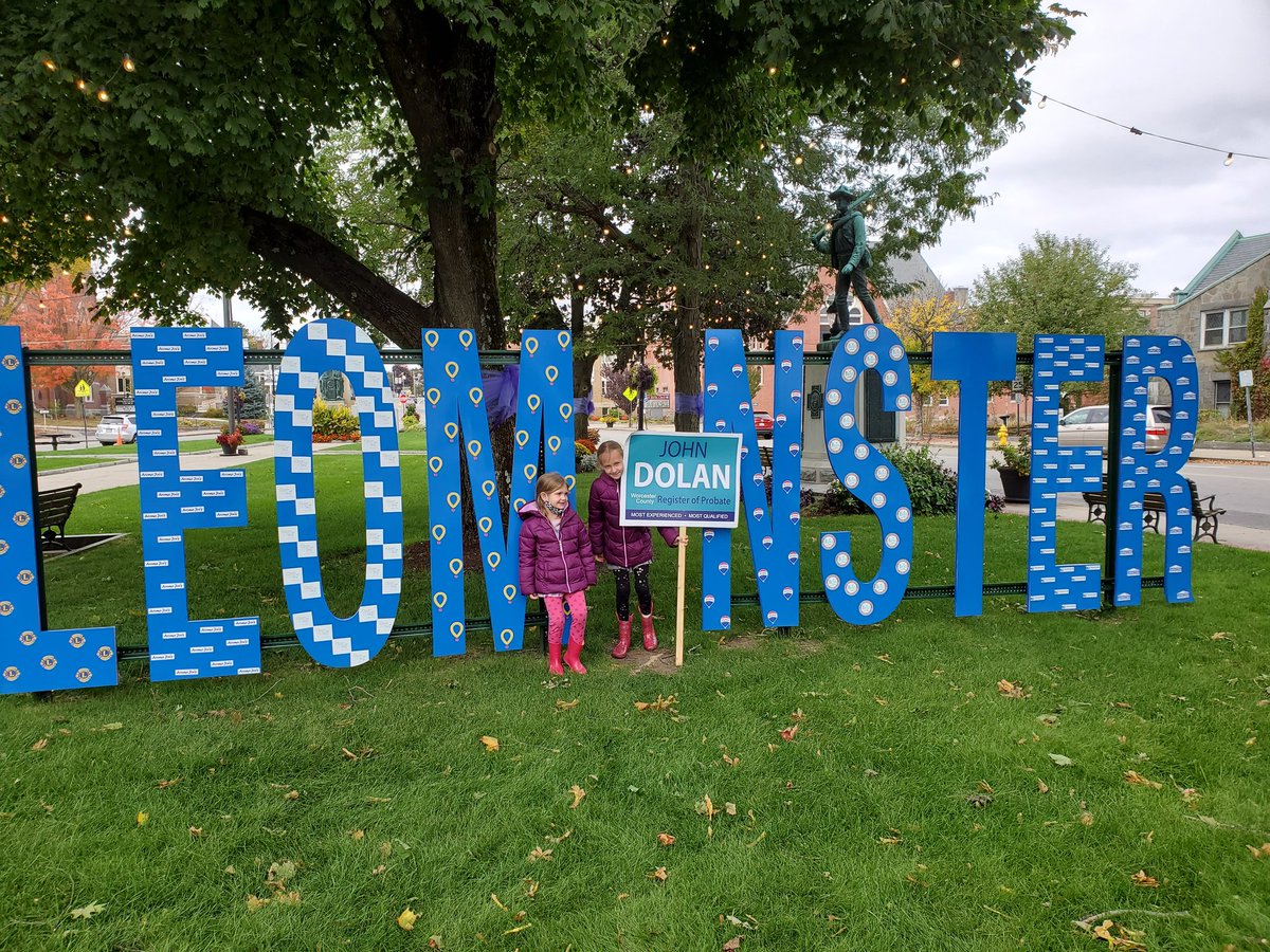 JohnDolan2020's tweet photo. AN #ATHOL, #GARDNER, #LEOMINSTER, #BOLTON KIND OF DAY! The rain held off to stand out and support local. Started in Athol, enjoyed the pumpkin patch in Gardner, monument square in Leominster and ended at Bolton Orchards for ice cream and fresh baked apple pie. Fun fall day! https://t.co/iV97VSbhjB