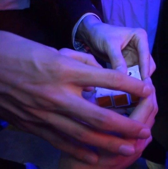 jeno's hands: a thread