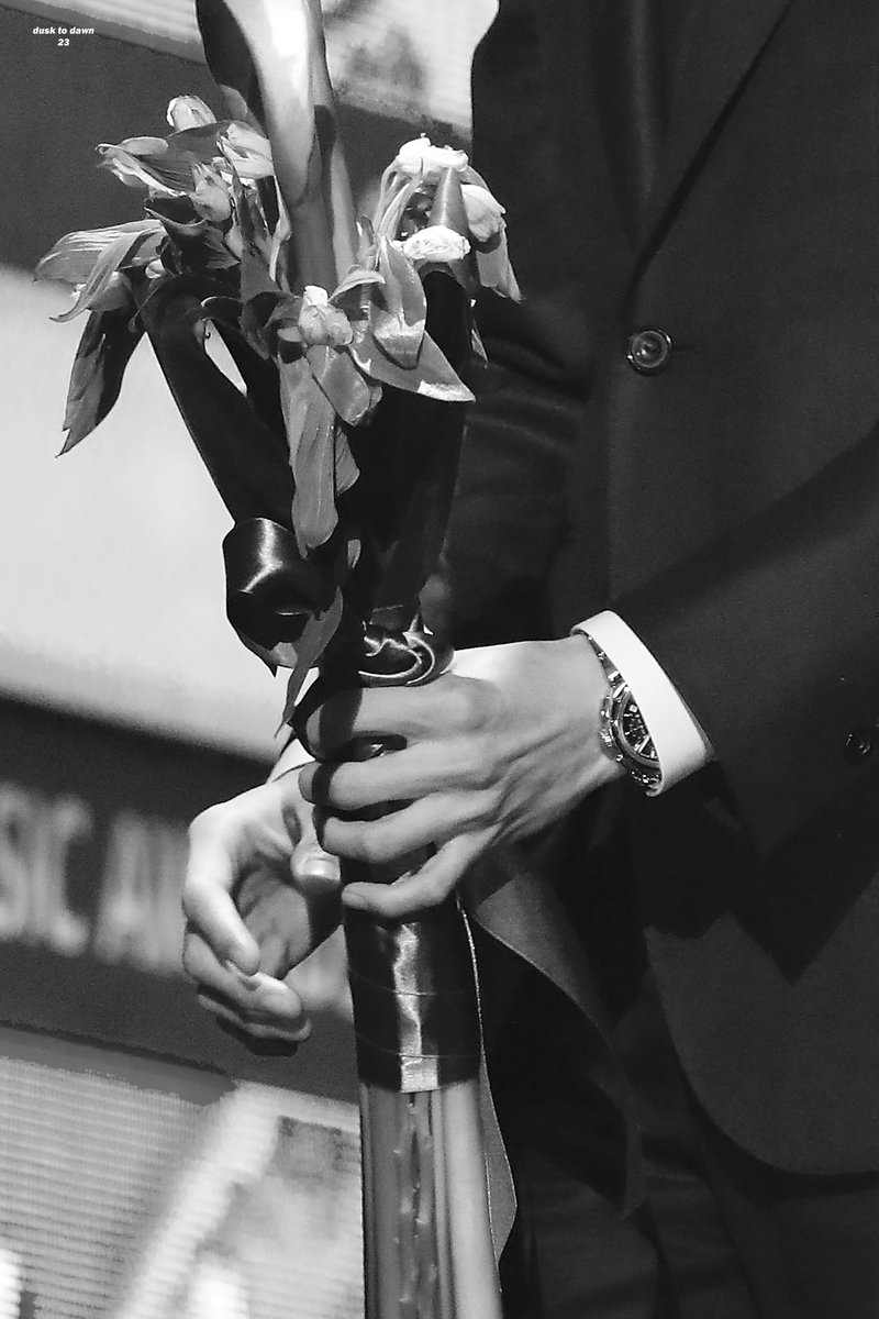 jeno's hands: a thread