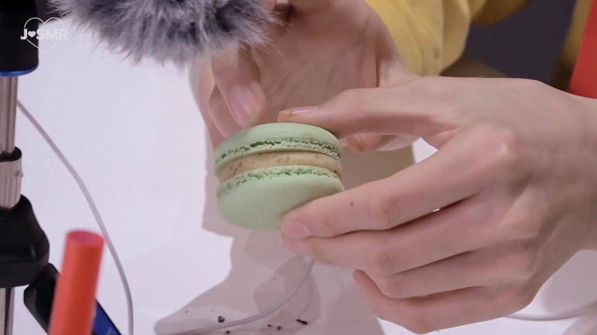 jeno's hands: a thread