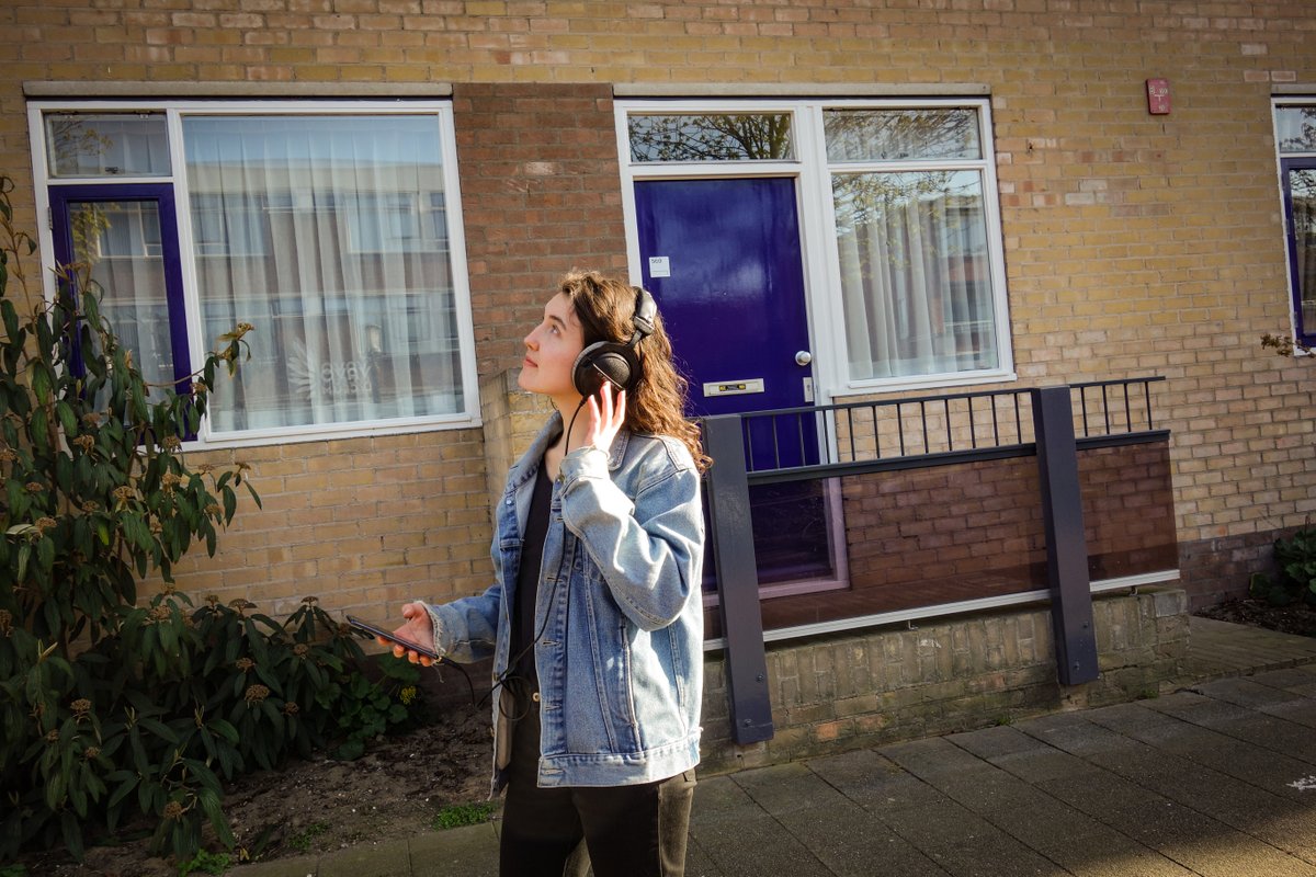 Het project #SprekenddeBuurt van kunstenaars Frank Goethals en Alène Moor, start met een pilot in #Voordorp. SDB verzamelt verhalen van buurtbewoners. Voor de pilot is <a href="/Beter_Thuis/">BeterThuis</a> op zoek naar bewoners die hun verhaal willen vertellen. Interesse? Lees: bit.ly/3doQulb